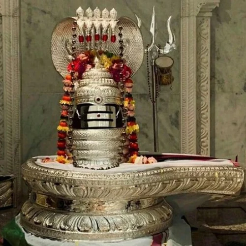 മാലചാർത്തൽ